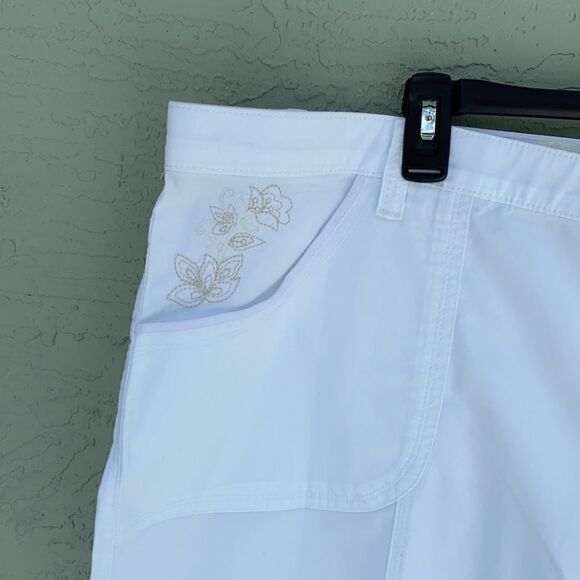 Gloria Vanderbilt Sz 24W Stretch NWT White Shorts - Picture 3 of 12